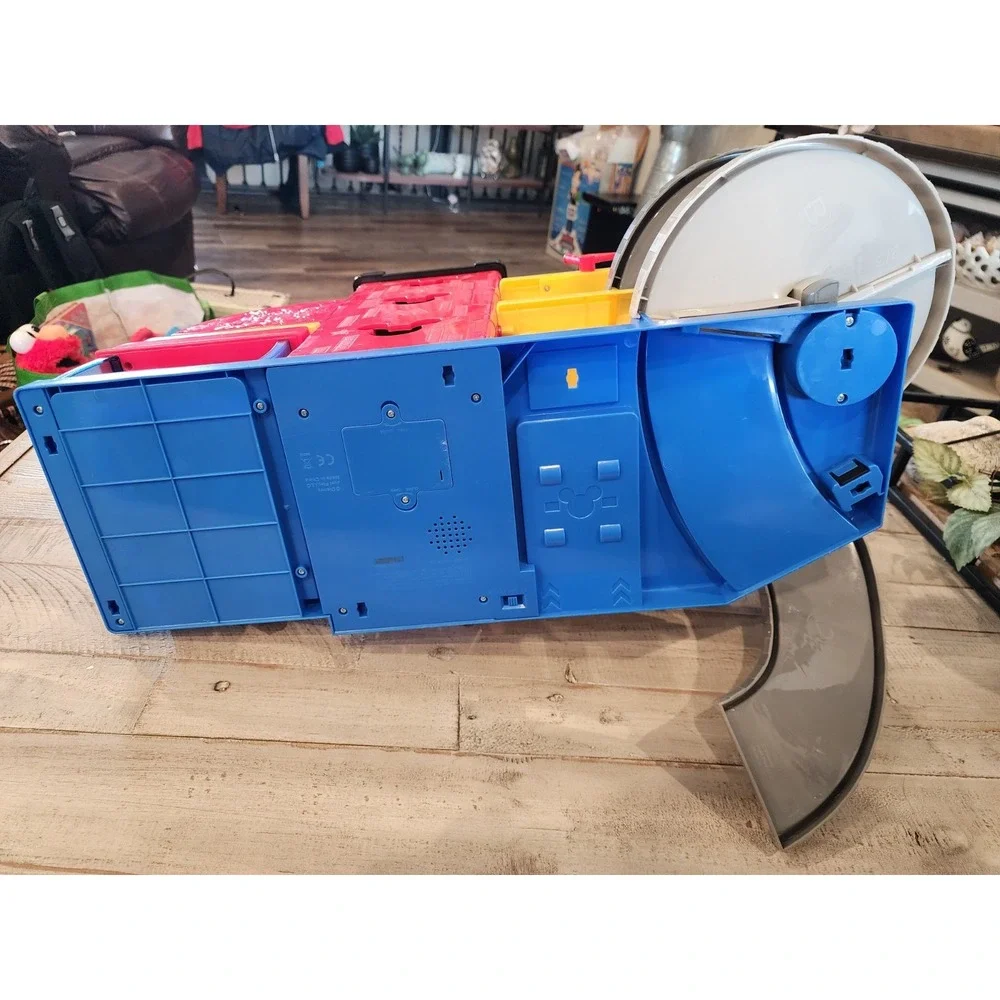 Mickey Mouse Ready to Race Garage Toy Car Race Disney